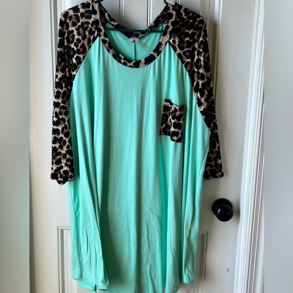 Mint Green w\Leopard Baseball Tee